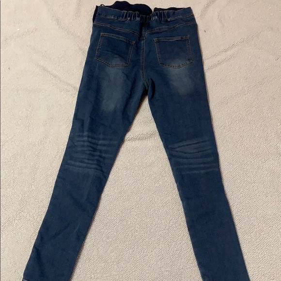 NWOT Maternity jeans - Picture 3 of 6